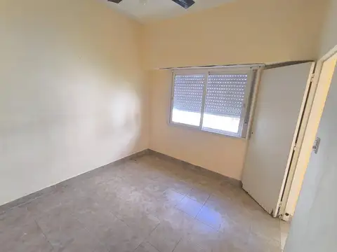 Depto Tipo Casa en Venta en Ramos Mejia, USD 54.900