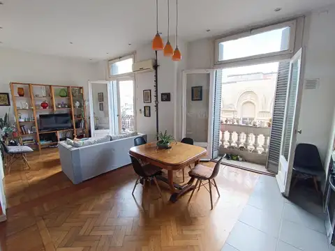 Semipiso de 4 ambientes de 132 m2.