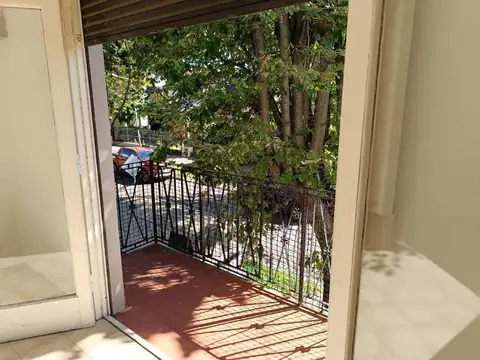 Departamento 3 ambientes venta Banfield con balcon