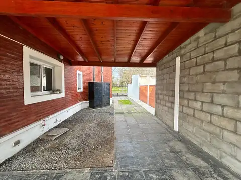Casa 4 ambientes con 1 baño