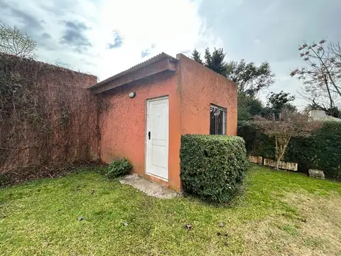 Casa en alquiler Open Door 4 ambientes corrientes 1065