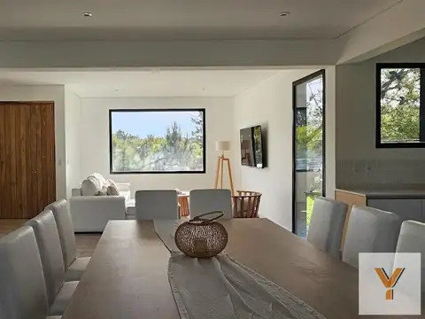 Casa en Venta en Costa Esmeralda, USD 460.000