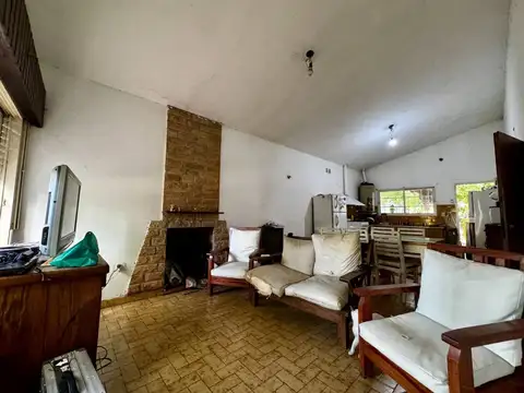 Casa 4 ambientes con 1 baño