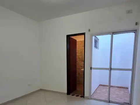 Depto Tipo Casa 2 ambientes con 1 baño
