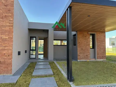 Casa en venta a estrenar en Tejas 4 en planta baja con 3 dormitorios y patio amplio