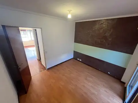 Departamento con patio zona centro Avellaneda con renta vigente VENTA