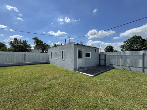 Casa 5 ambientes con 1 baño