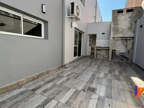 Depto Tipo Casa en Venta en Zona Centro, USD 150.000