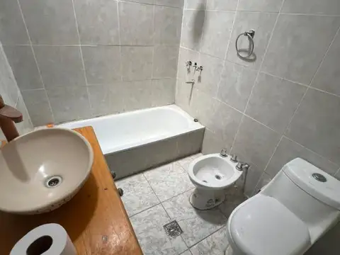 Depto Tipo Casa 4 ambientes con 2 baños