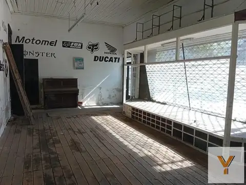 Oficina 4 ambientes con 1 baño