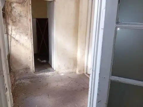 Ayacucho e/ Libertad y La Crujìa