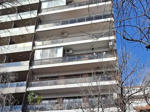 Departamento en venta 4 dormitorios piso exclusivo en Rosario, Lourdes.