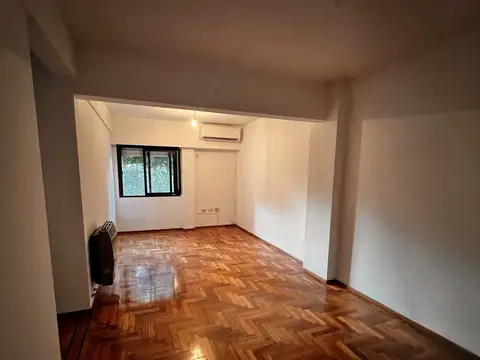 Angel Carranza 1400, Piso 2