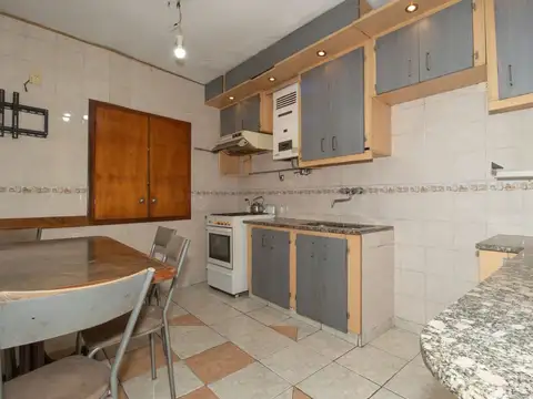 Depto Tipo Casa en Venta en Chacarita, USD 154.000
