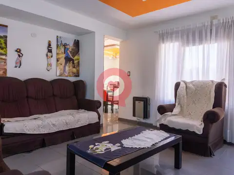 Casa 6 ambientes con 3 baños
