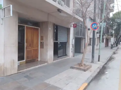 Local en Alquiler en Flores, $ 600.000