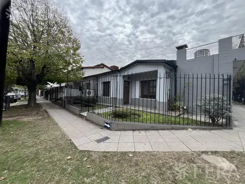 Venta de Casa 5 ambientes con Cochera en Quilmes Oeste
