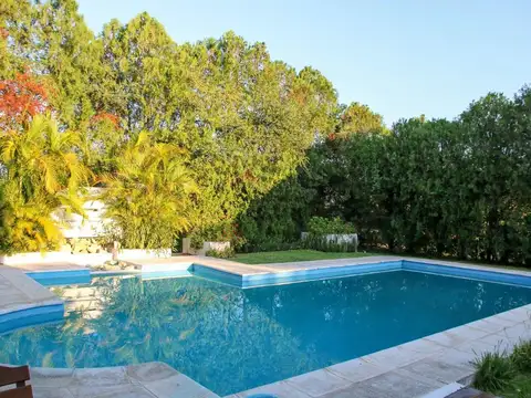 SE VENDE QUINCHO EN CLUB DE CAMPO LA RURAL RQTA.