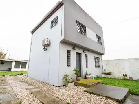 CASA EN VENTA LA PLATA