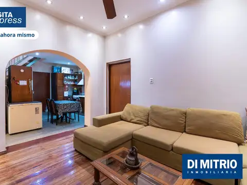 Casa 4 ambientes con 2 baños