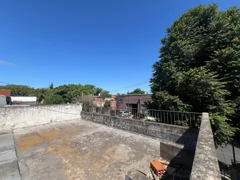 Depto Tipo Casa en Venta en Villa Adelina, USD 80.000
