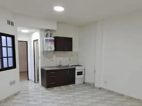 Venta depto 2 amb sobre av. San martín  (muy buen estado/ ap