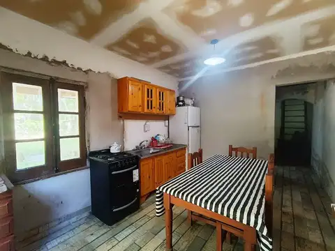 Casa 4 ambientes con 1 baño