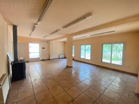 SDA. Venta Local 2 plantas Colectora Norte Ruta 8 km 73 Los Pinos, Exaltacion de la Cruz