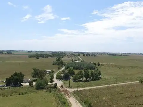 Campo Mixto de 280 Has con Inmejorable acceso sobre asfalto en Ranchos - Oportunidad !