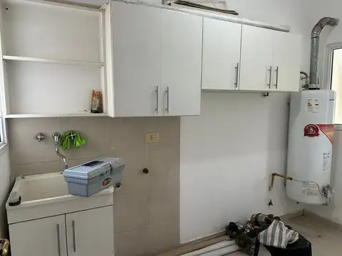 CASA EN VENTA EN BARRIO LA ARAUCARIA