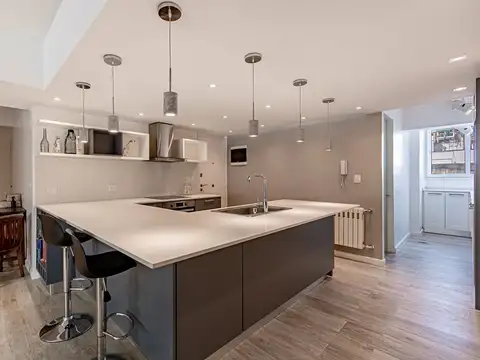 Departamento 2 dormitorios + servicio, 81 m2, Barrio Norte, Remodelado a nuevo