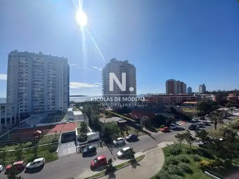 Departamento 4 ambientes con 3 baños