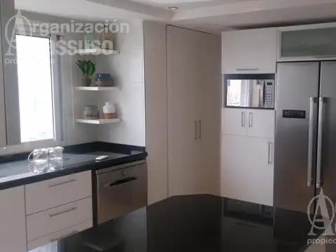 Departamento 7 ambientes con 5 baños