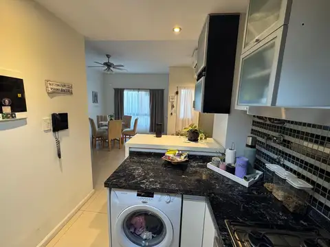 Departamento 4 ambientes con 2 baños