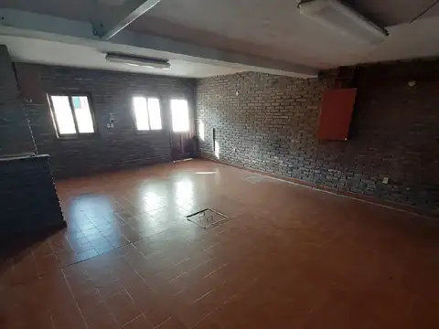 Excelente chalet de 5 ambientes Don Bosco