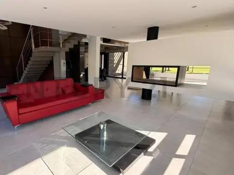 Casa en Venta en Lujan De Cuyo, USD 1.300.000