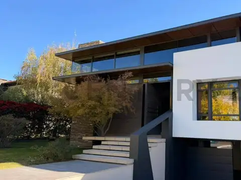 CASA EN VENTA - BARRIO LA VACHERIE