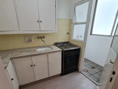 2 AMB TTE, GRAL PERON 2120 4ª LAVADERO INDEPENDIENTE Y VESTIDOR (BARRIO:CONGRESO/BALVANERA)