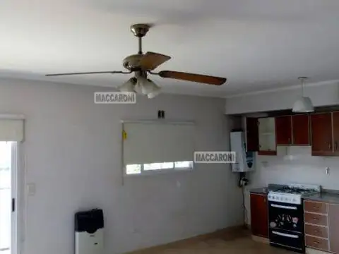 Departamento en Alquiler en Lomas del Mirador, $ 700.000