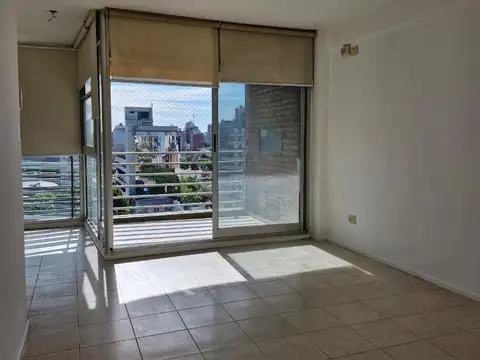Departamento en Alquiler en Abasto, $ 450.000
