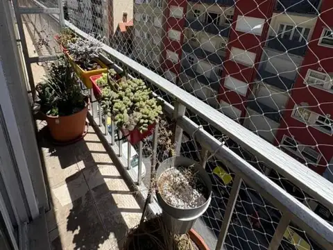 Venta departamento 4 ambientes al frente y lateral
