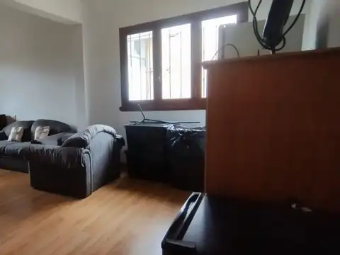 Casa 6 ambientes con 3 baños