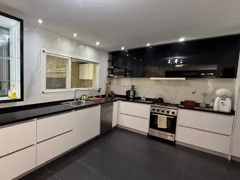 Casa en Alquiler de 4 dormitorios