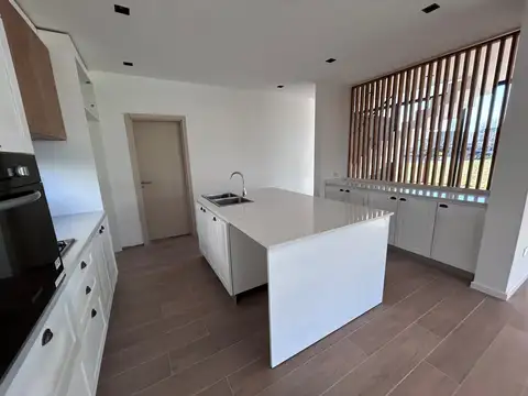 Casa en Venta en Castaños 4 dormitorios, Nordelta 100