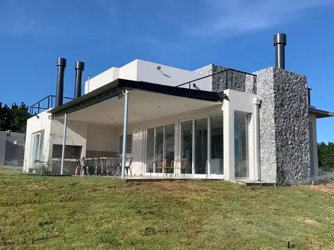 Alquiler Temporal Casa 6 amb. barrio Senderos IV Costa Esmeralda Pinamar