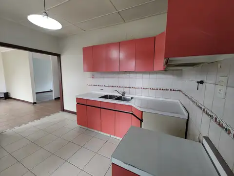 Casa en Alquiler con 1 cochera