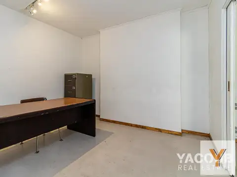 Oficina 5 ambientes con 3 baños