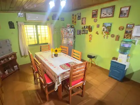 VENTA CASA 2 AMBIENTES AMPLIO JARDIN SOURIGUES