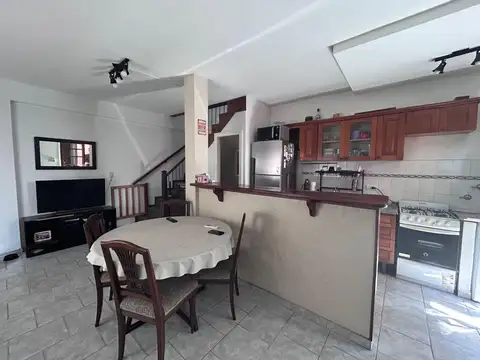 Depto Tipo Casa en Venta en Banfield, USD 105.000
