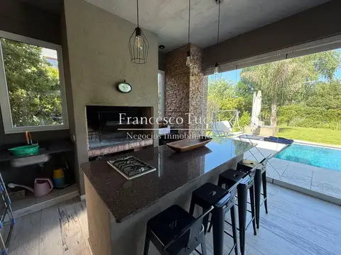 Casa en Alquiler de 4 dormitorios